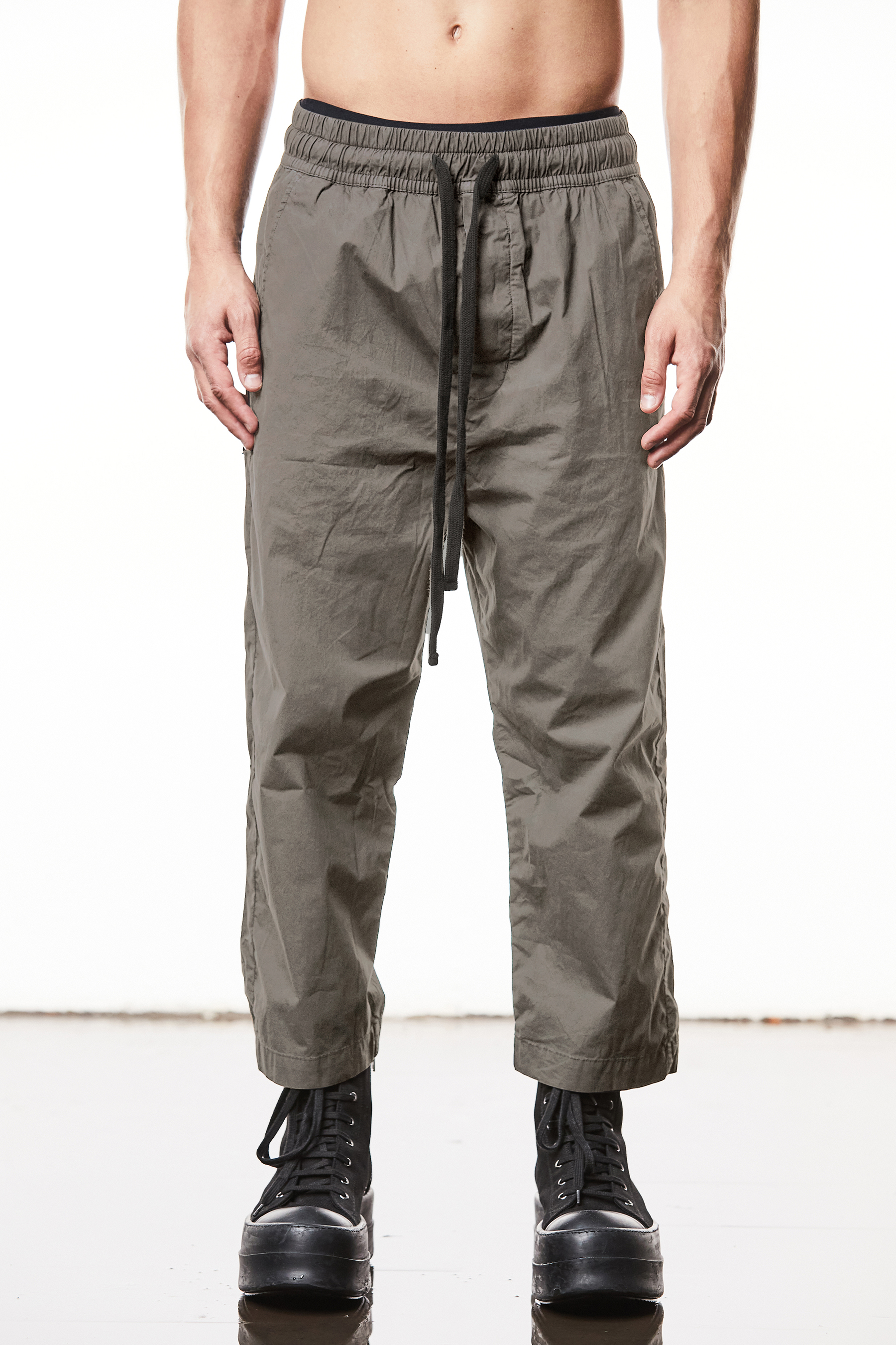 THOM KROM Cropped Leg Washed Crashed Cotton Stretch Pants