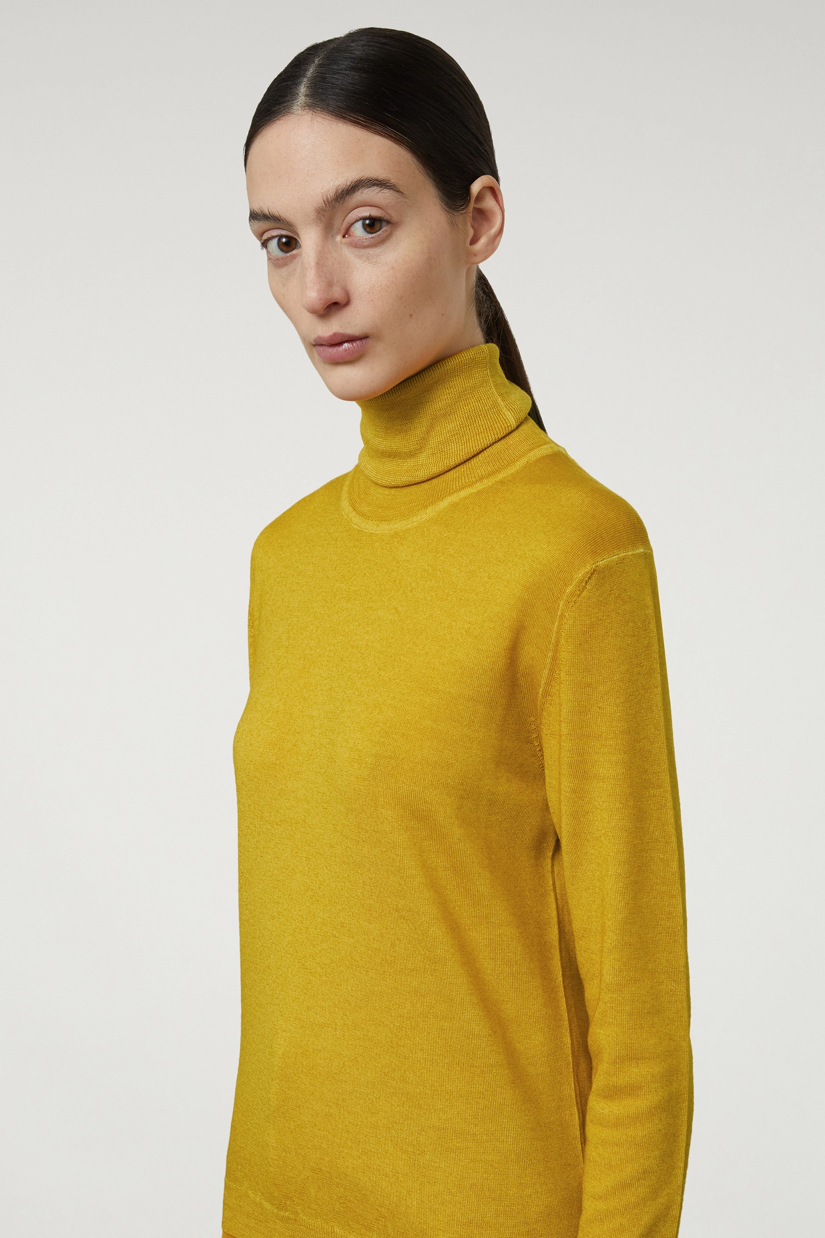 ASPESI Wool Turtleneck Sweater