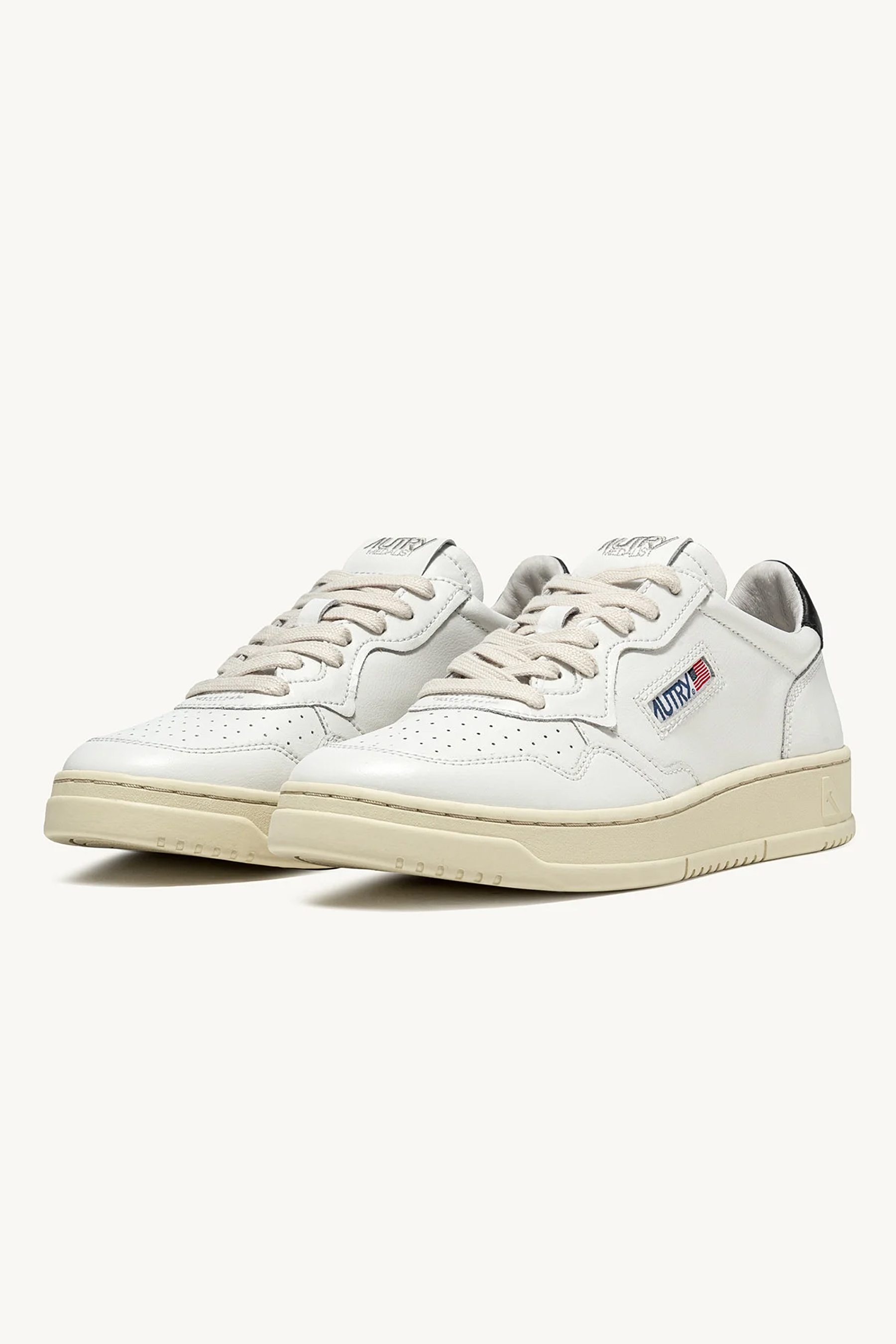 AUTRY Low Leather Sneakers Medalist