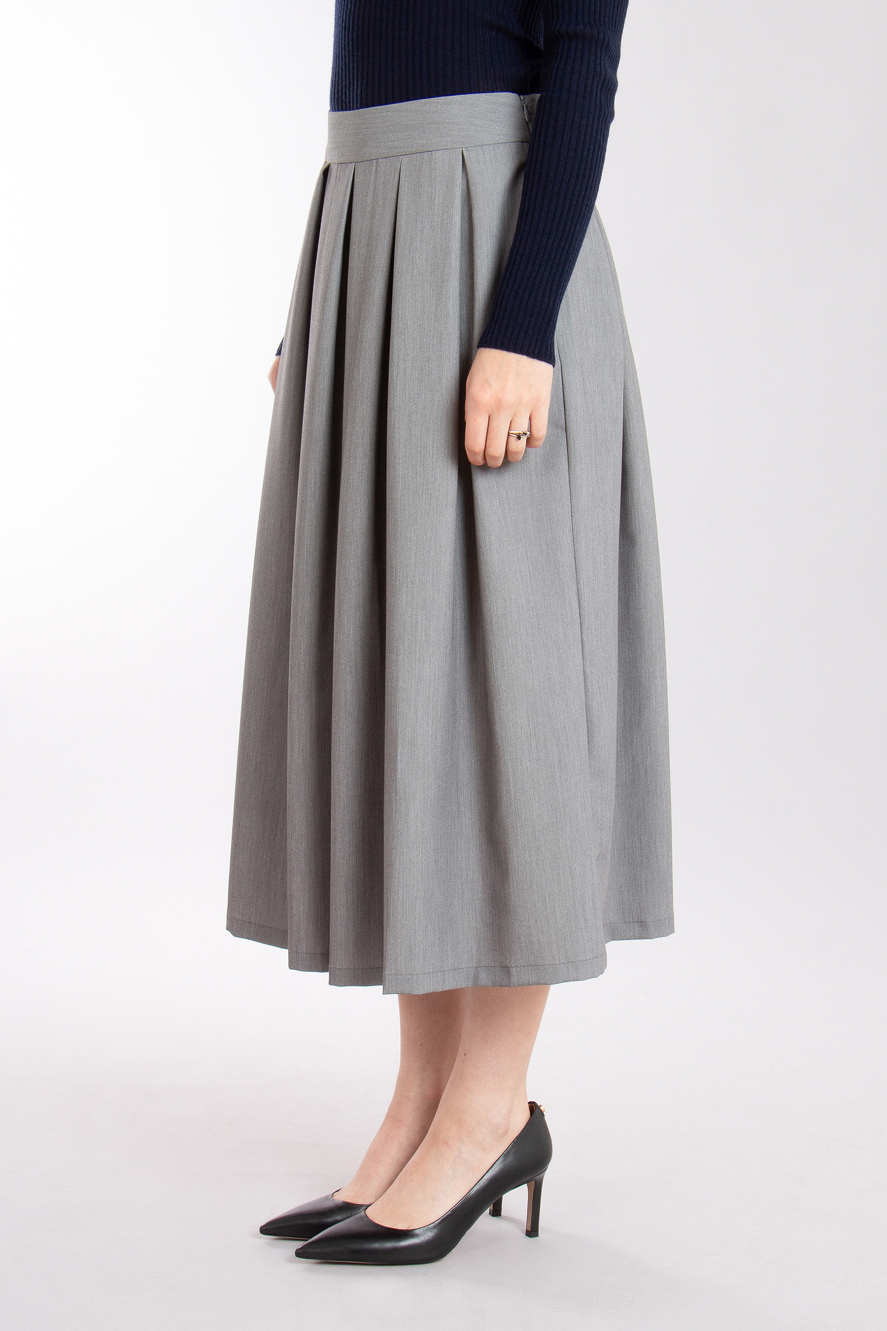 0039 ITALY Pleated Stretch Flannel Midi Skirt Kylie