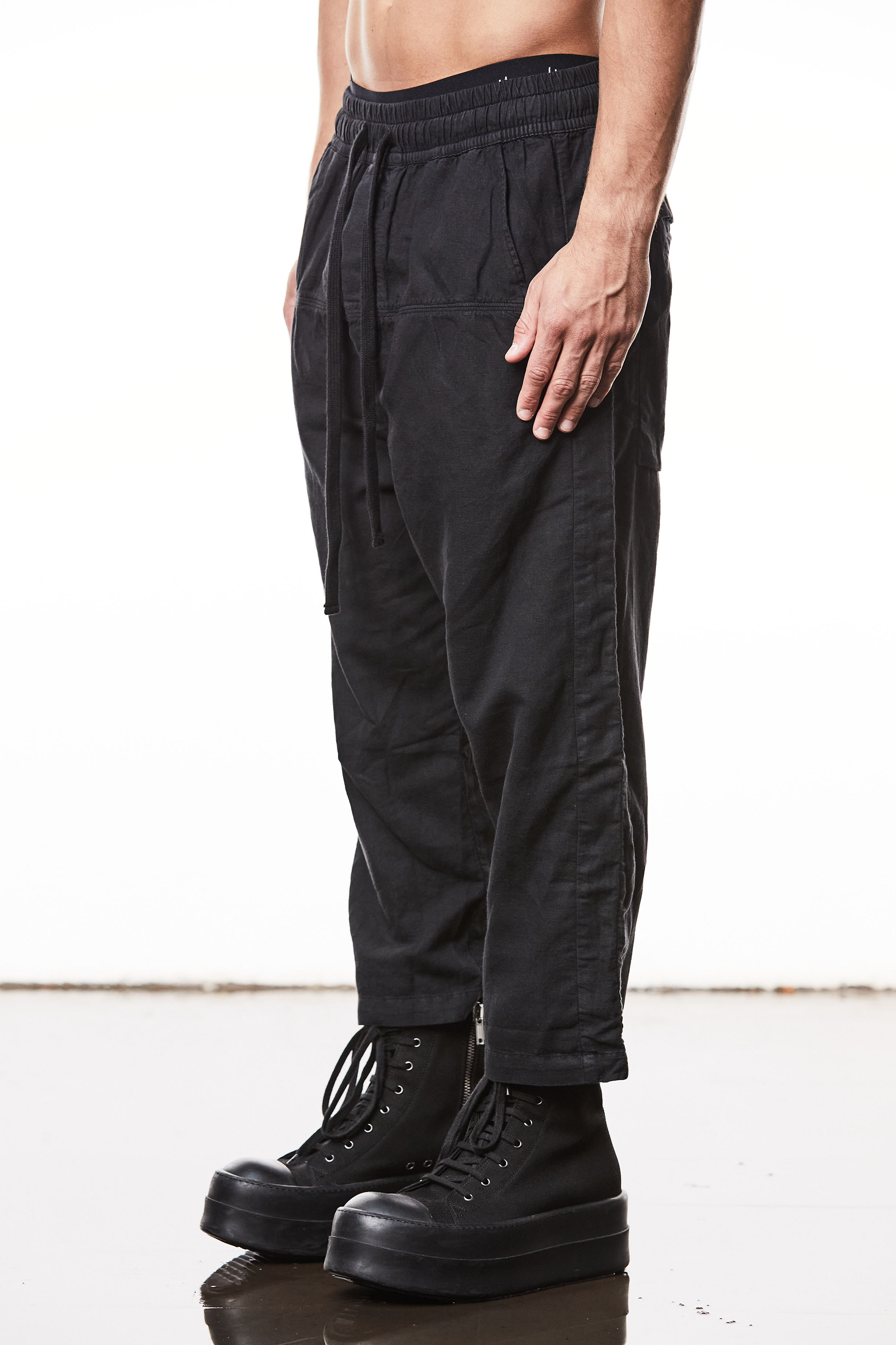 THOM KROM Cropped Leg Linen-Cotton Blend Pants