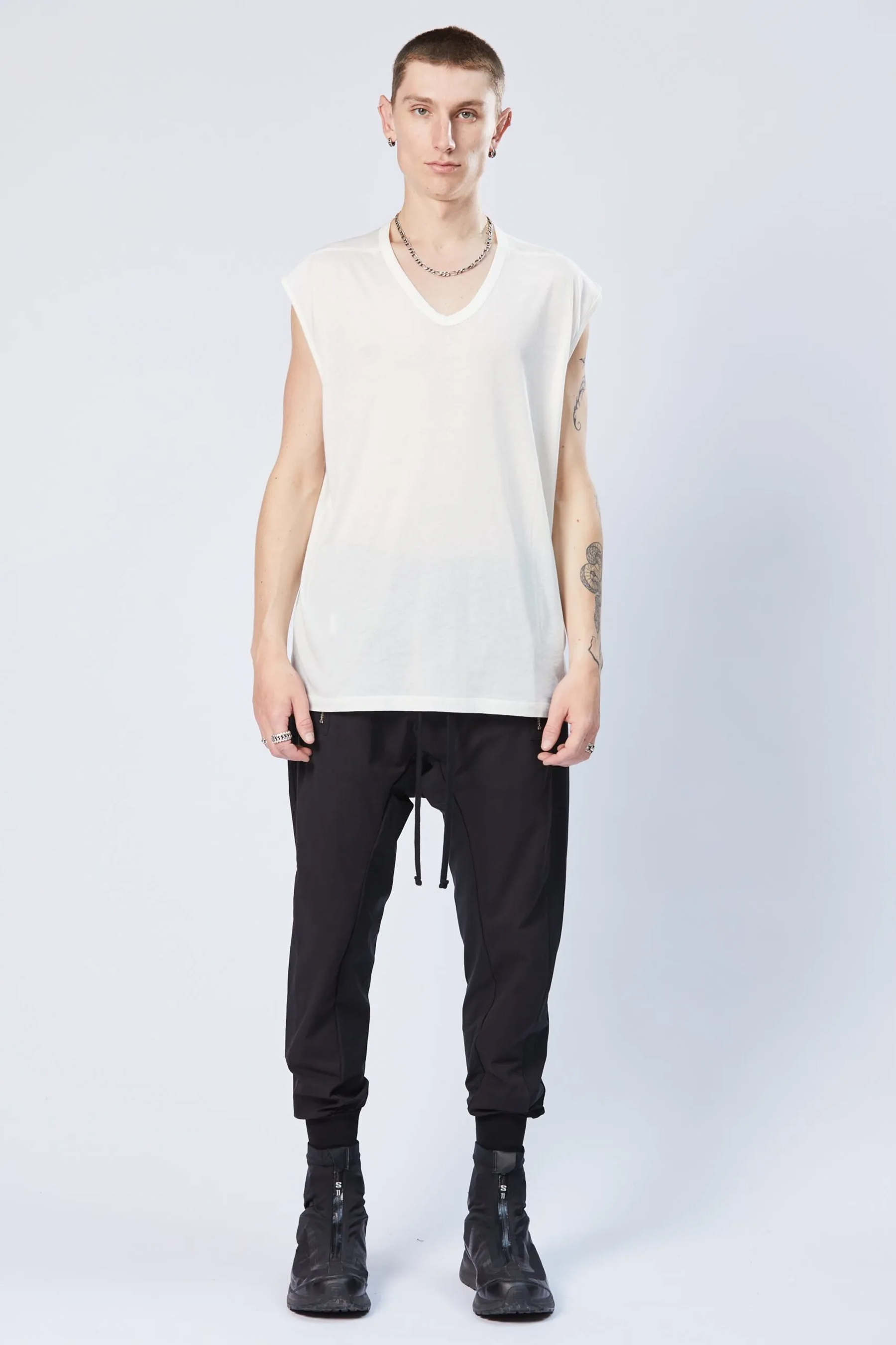 THOM KROM Light Cotton V-Neck Top