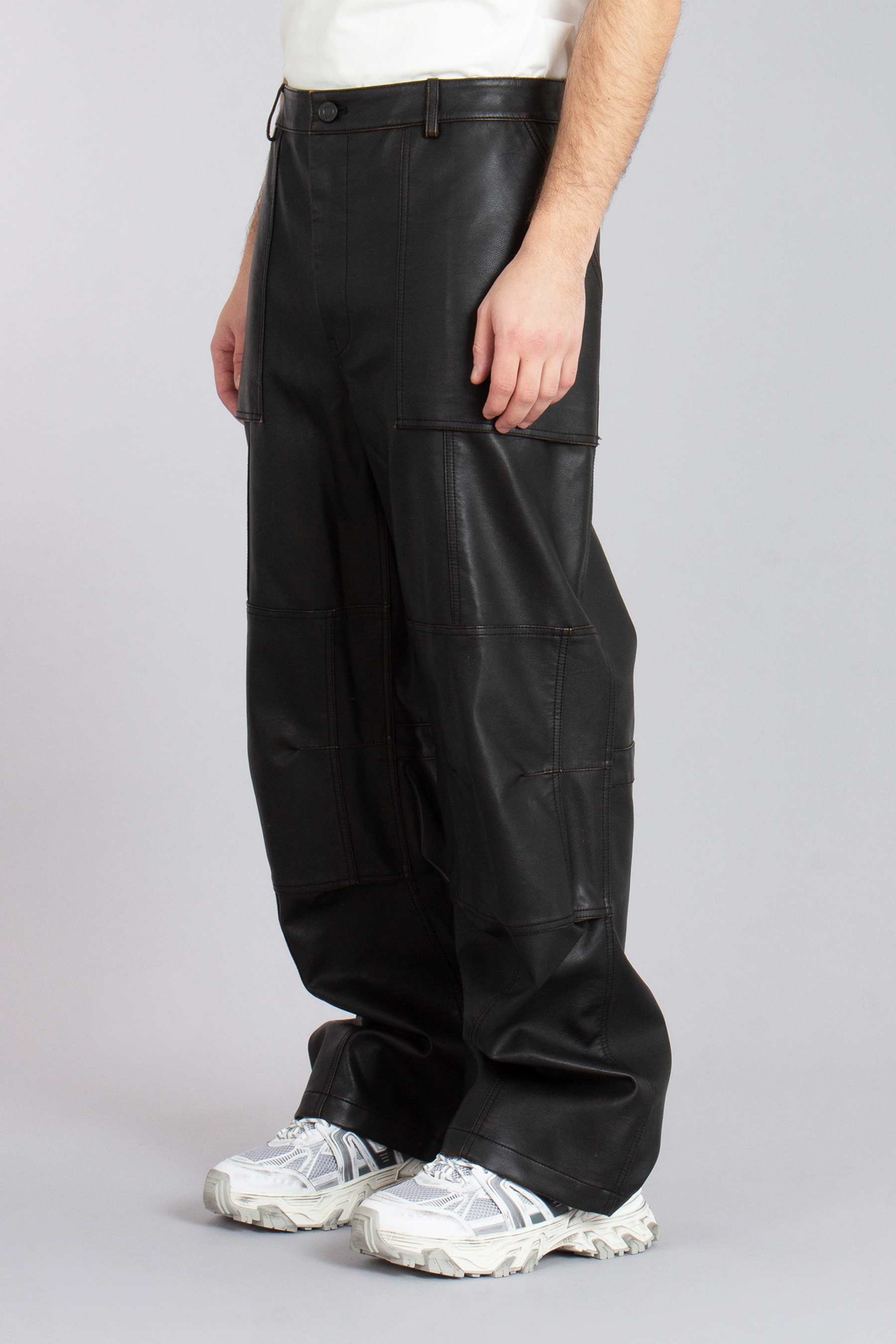 JUUN.J Loose Fit Faux Leather Pants