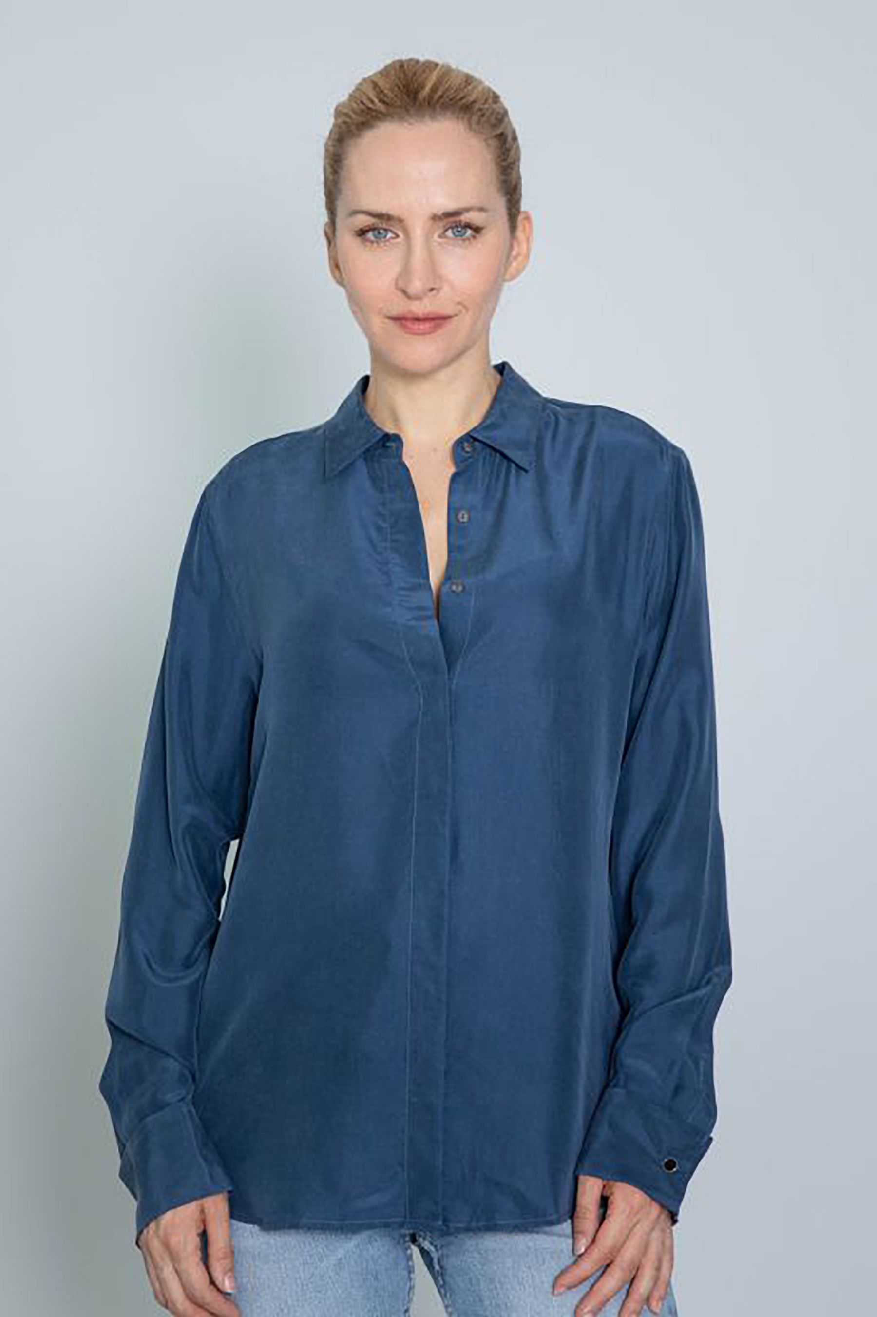 0039 ITALY Sandwashed Silk Blouse Odelle Cuff