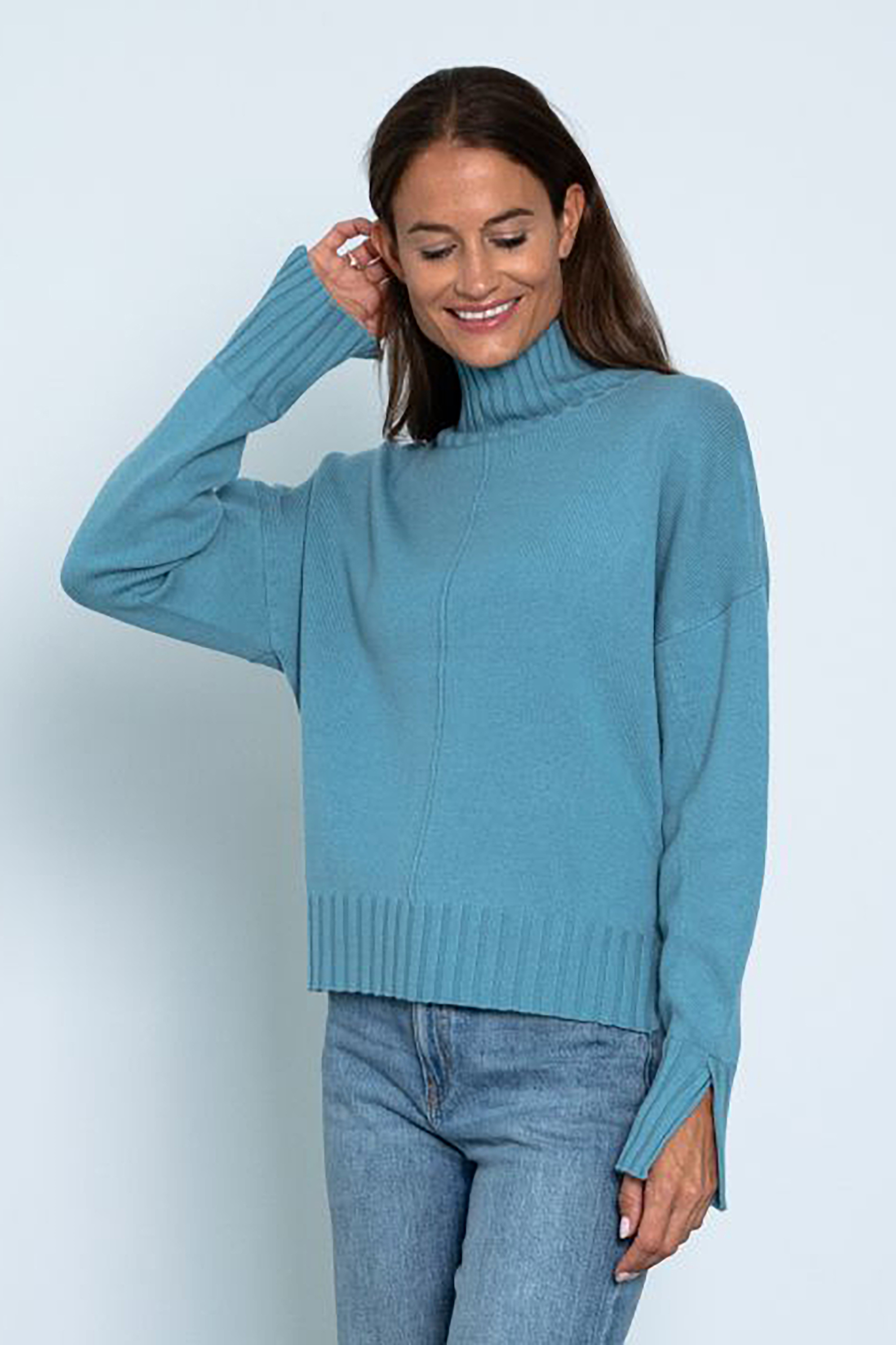 0039 ITALY Cashmere-Wool Blend Mock Neck Sweater Nima