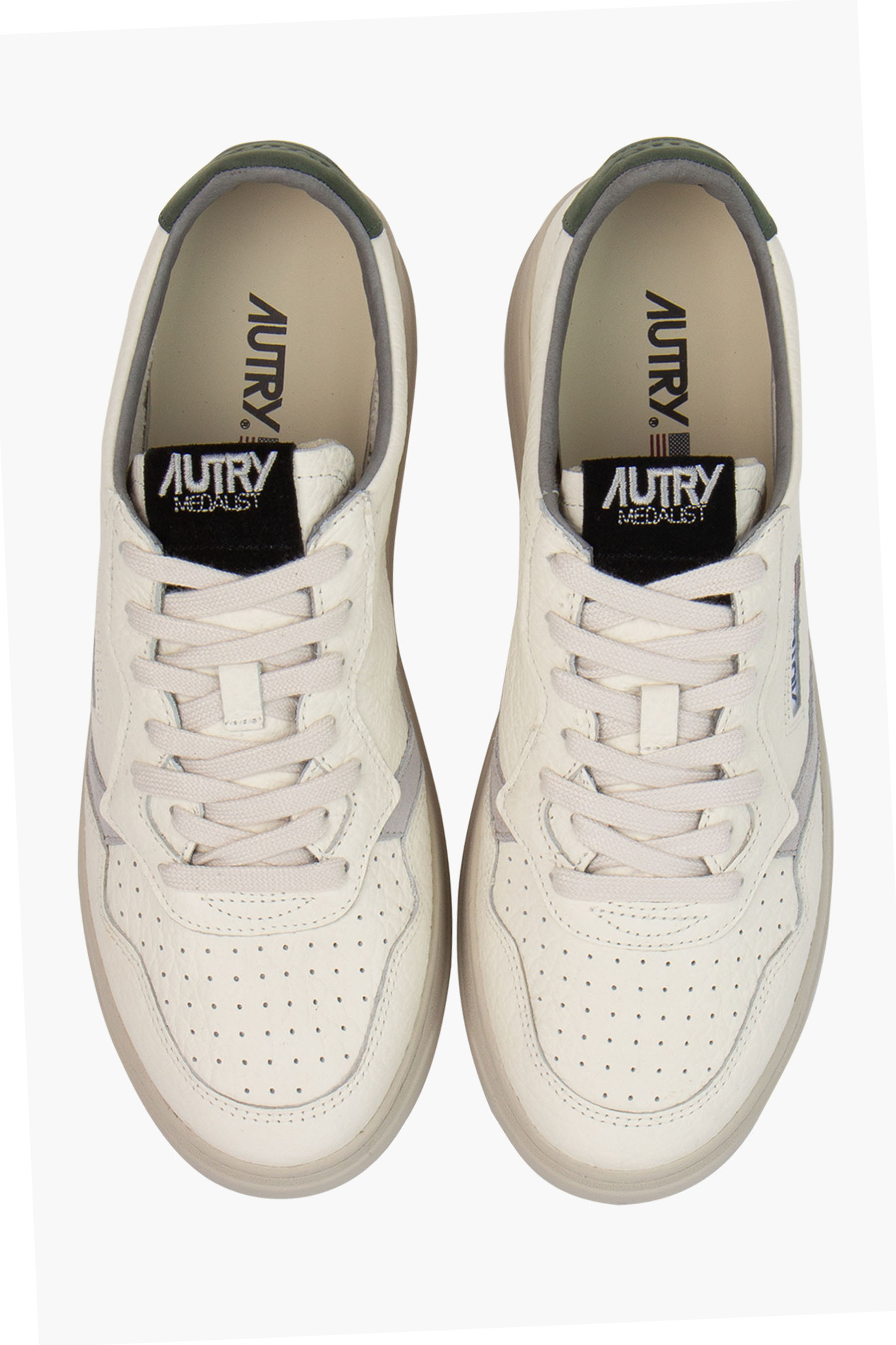 AUTRY Pebbled Leather Sneakers Medalist Low