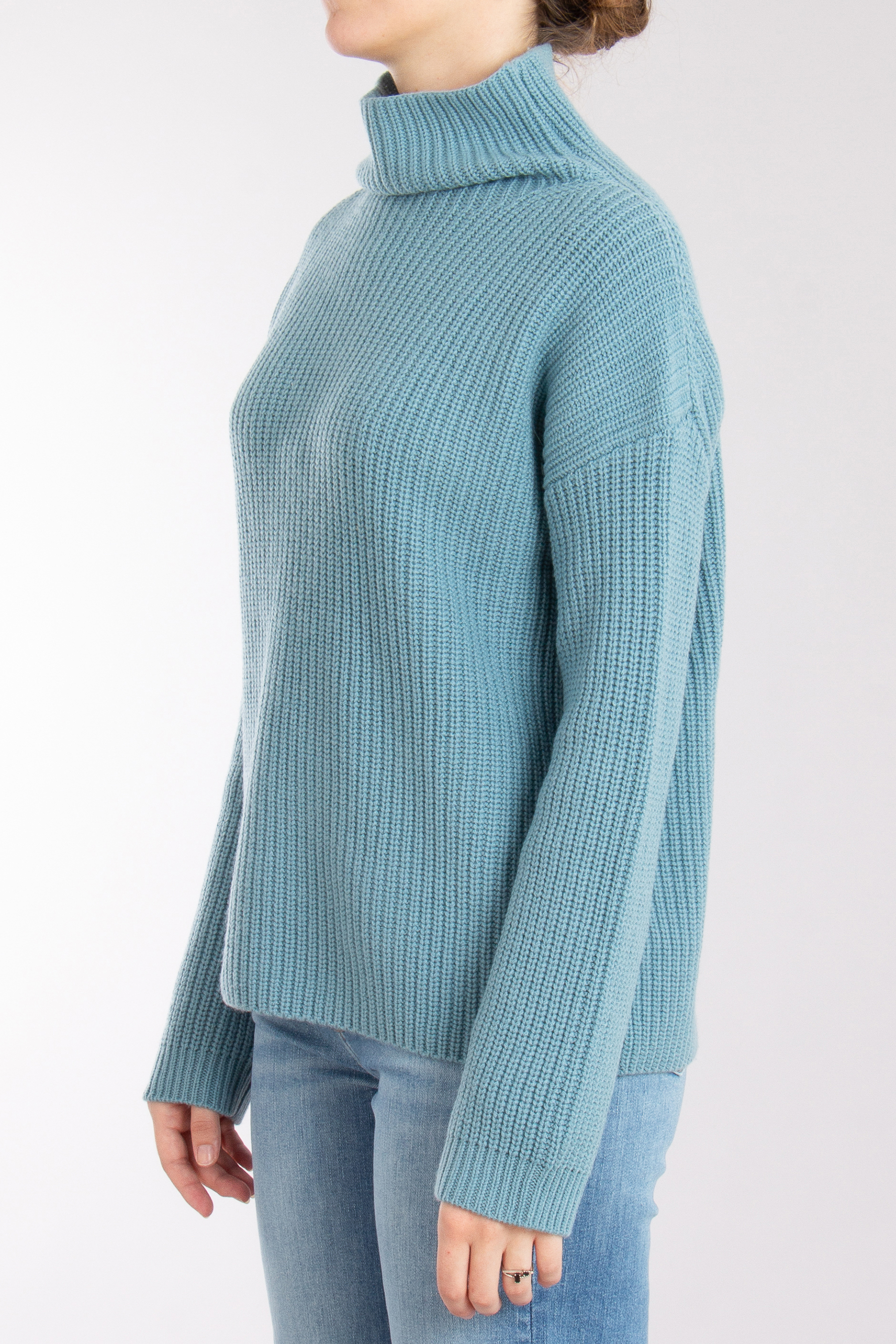 0039 ITALY Ribbed Cashmere-Wool Blend Mock Neck Sweater Lona