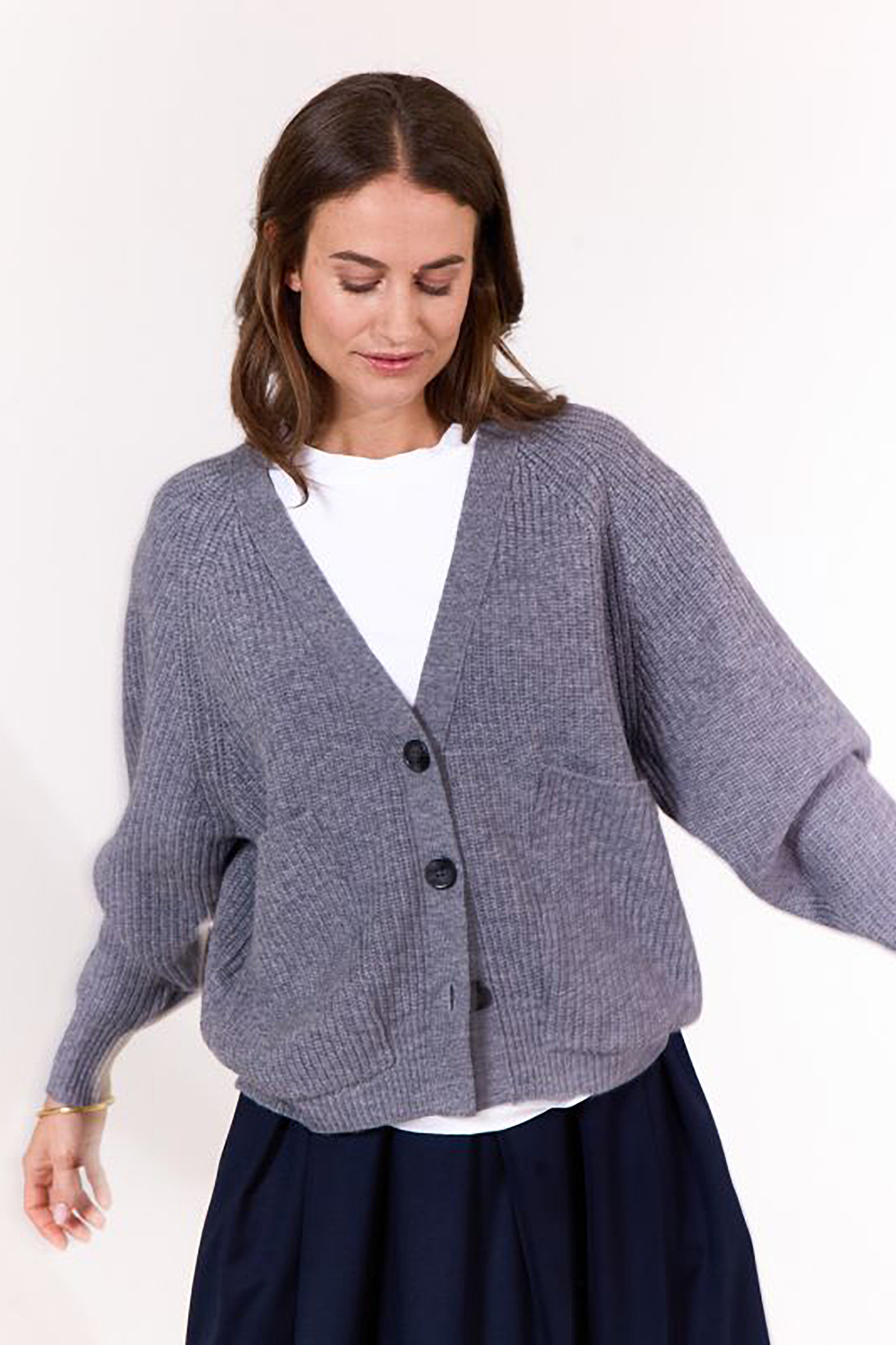 0039 ITALY Oversized Cashmere-Wool Blend Cardigan Lara