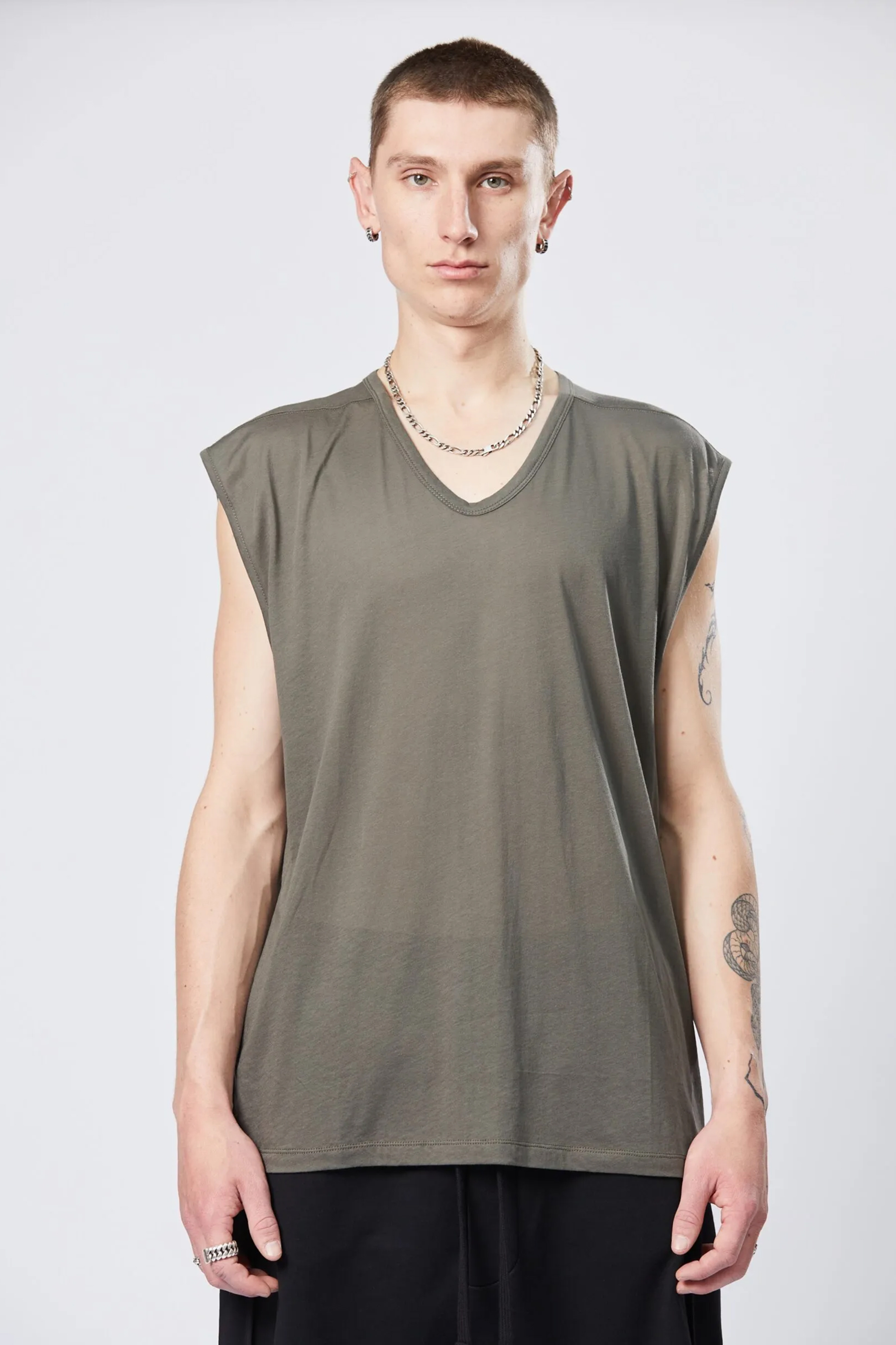 THOM KROM Light Cotton V-Neck Top