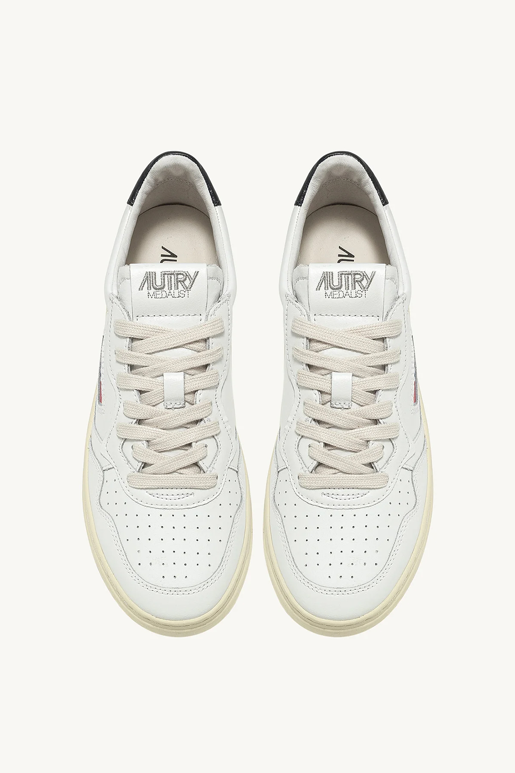 AUTRY Low Leather Sneakers Medalist