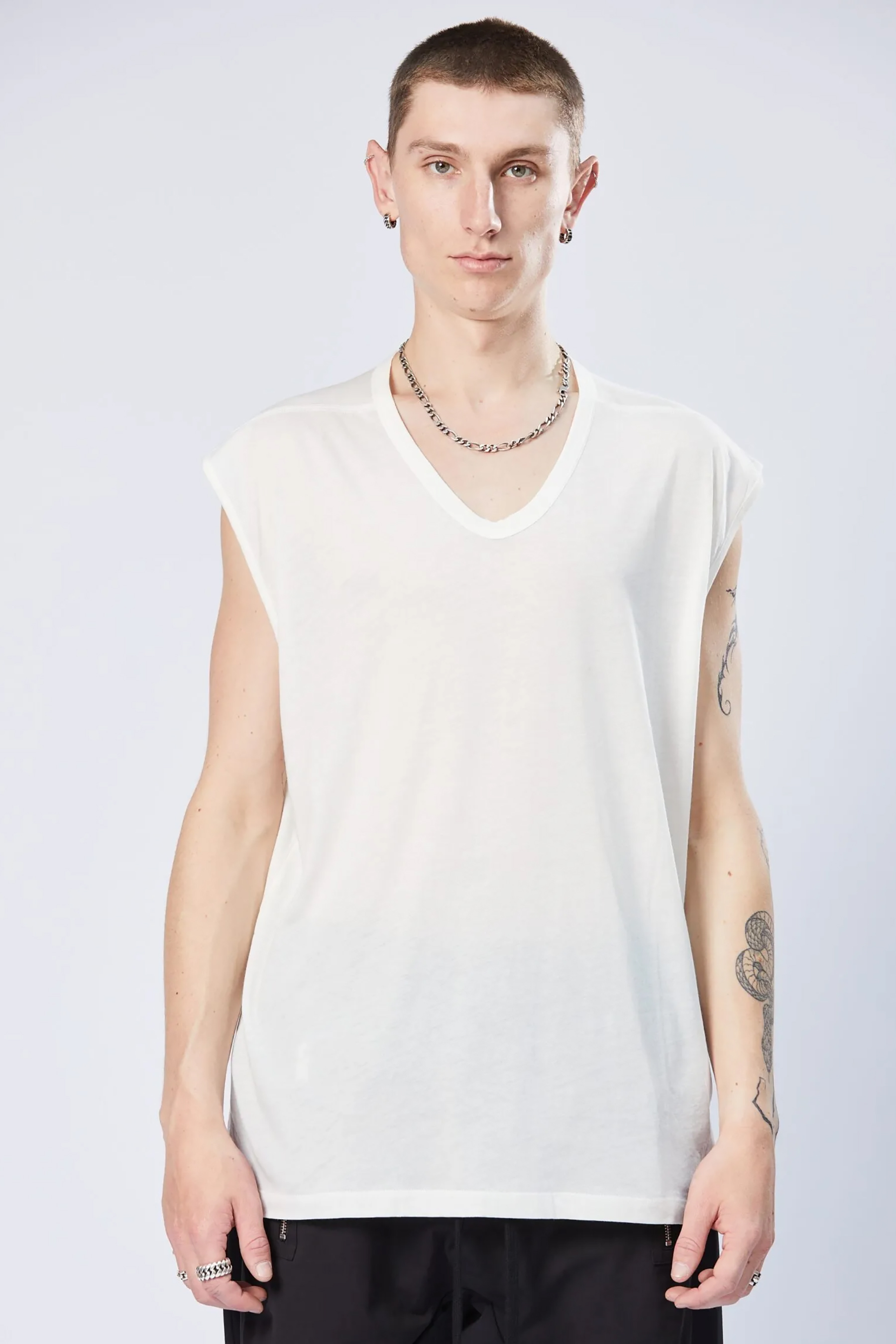 THOM KROM Light Cotton V-Neck Top