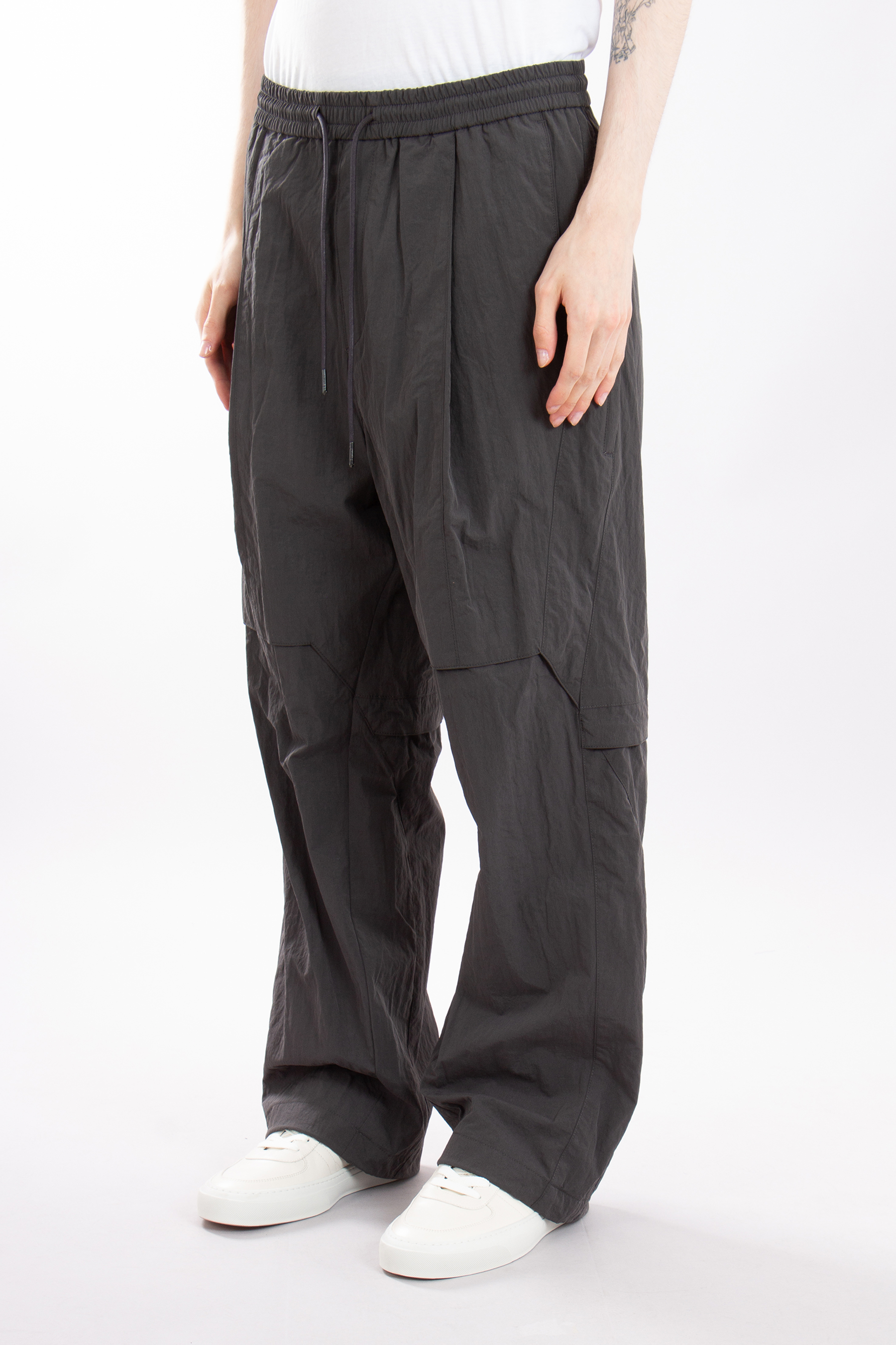 JUUN.J Loose Fit Nylon Pants