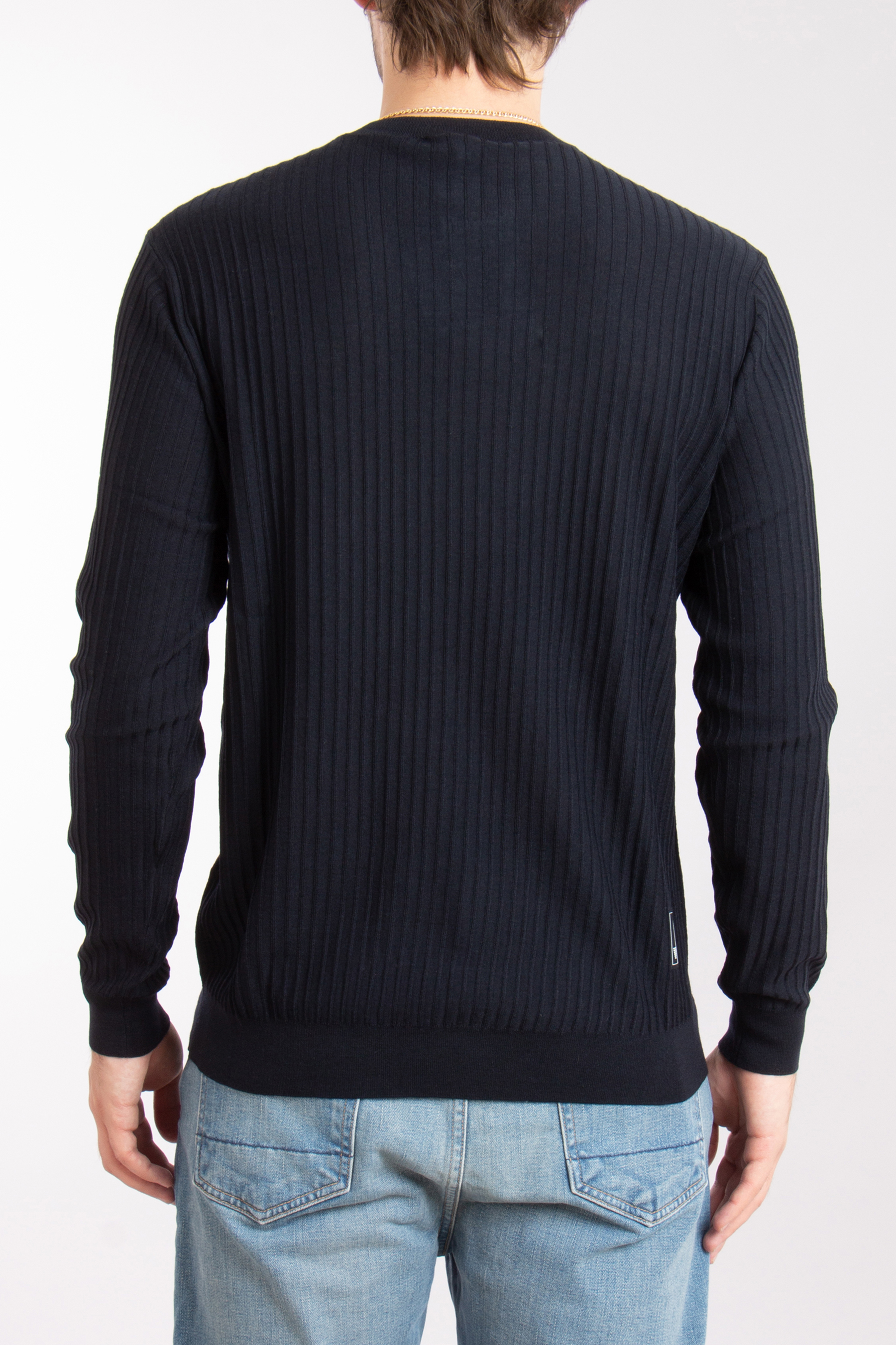 EMPORIO ARMANI Travel Essential Virgin Wool Sweater