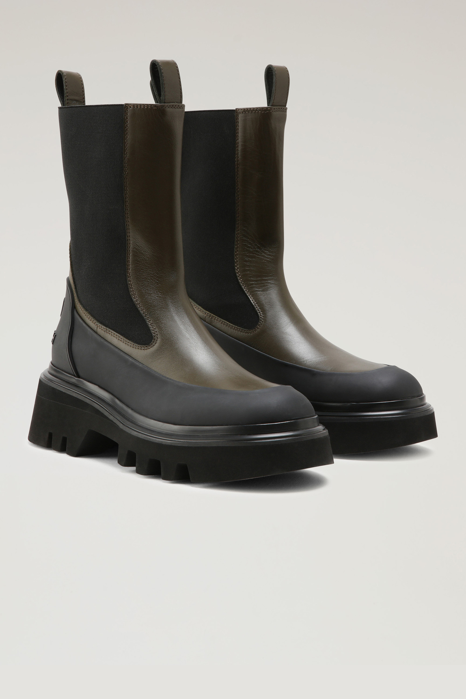 WOOLRICH Chelsea Boots With Military Tread