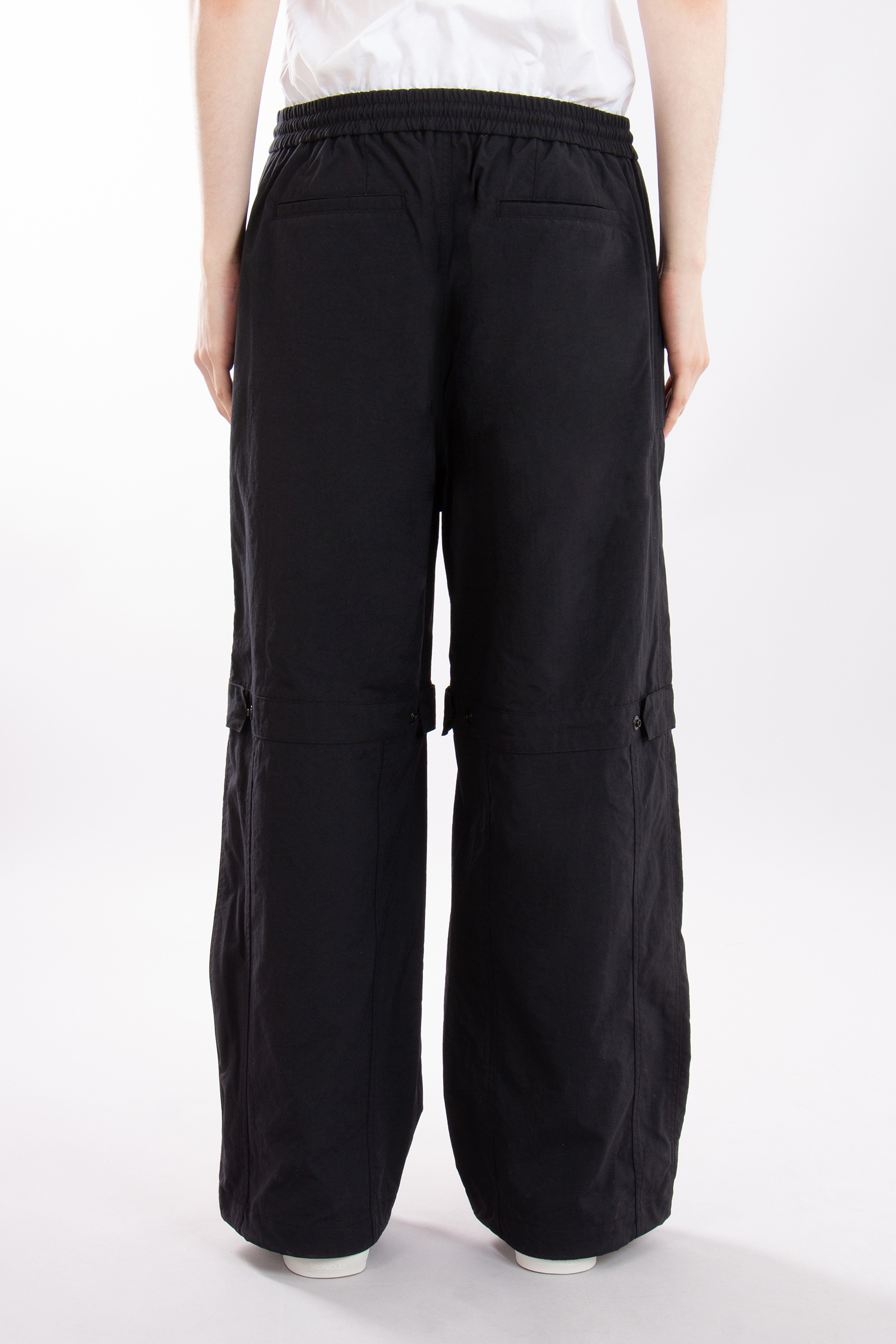 JUUN.J Loose Fit Nylon Cargo Pants