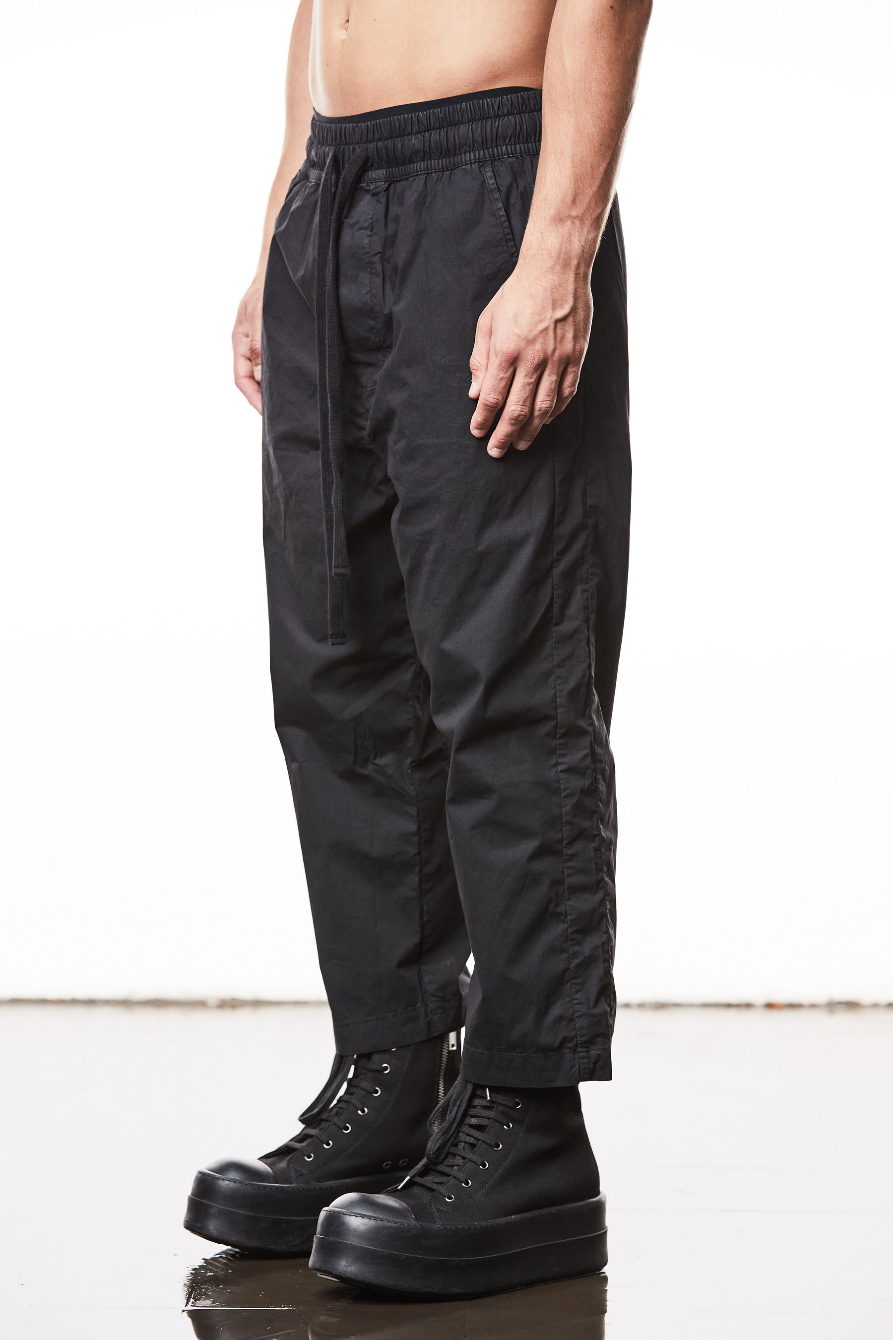 THOM KROM Cropped Leg Washed Crashed Cotton Stretch Pants