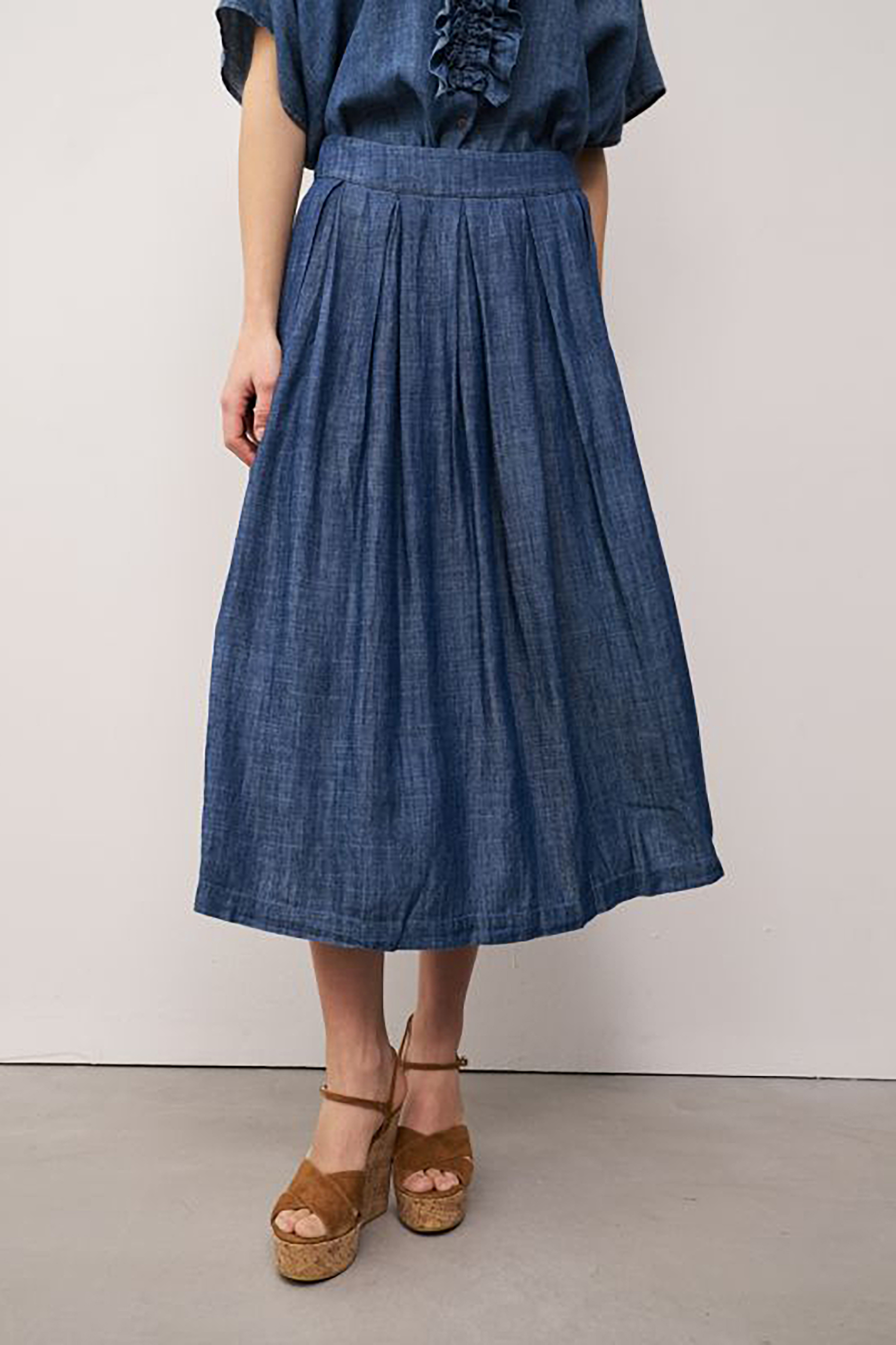 0039 ITALY Lyocell-Linen Blend Light Denim Skirt Kylie