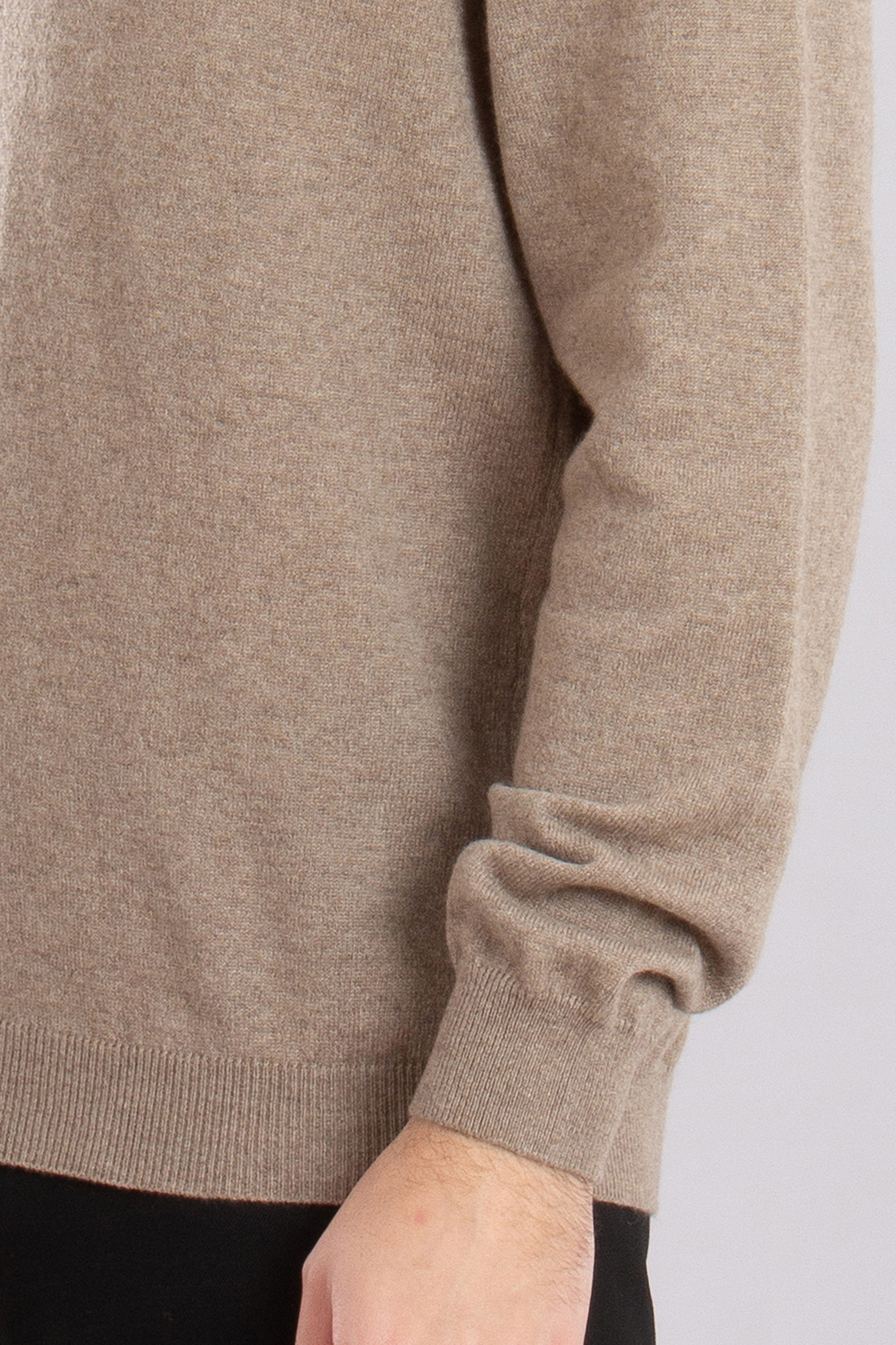 AIDA BARNI Cashmere V-Neck Sweater