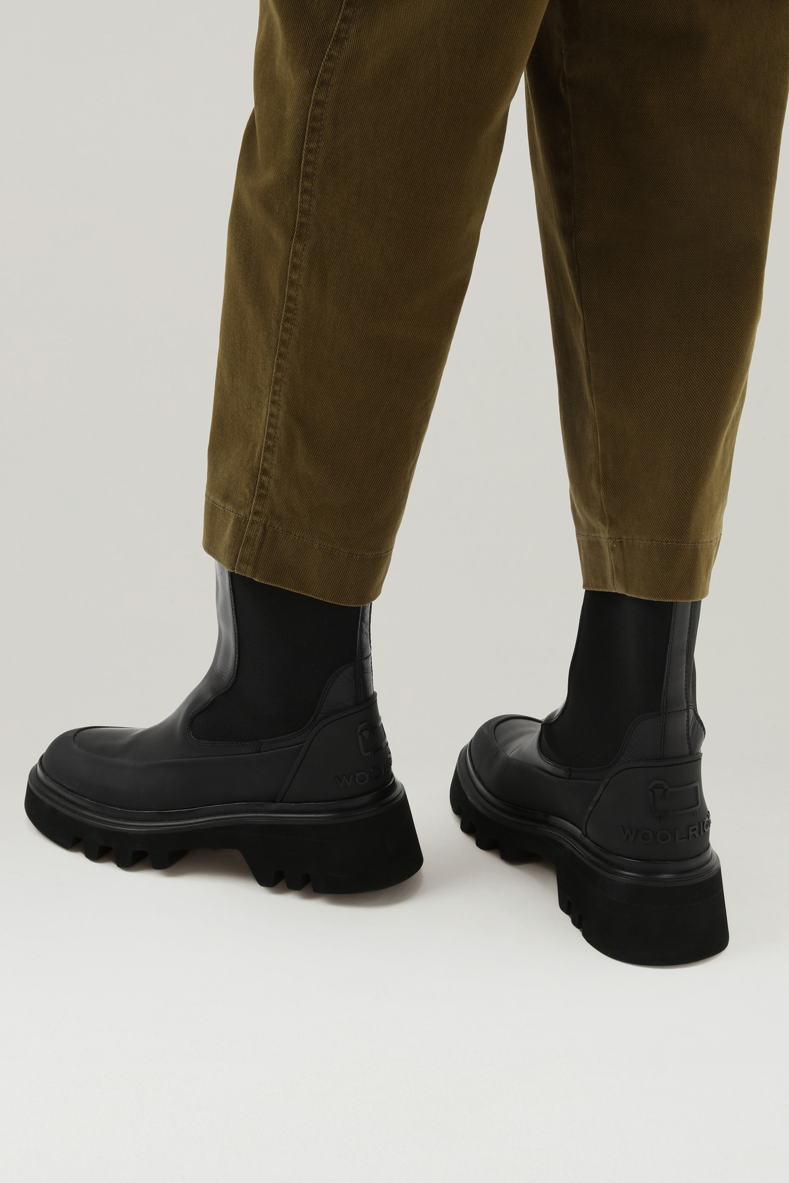 WOOLRICH Chelsea Boots With Military Tread