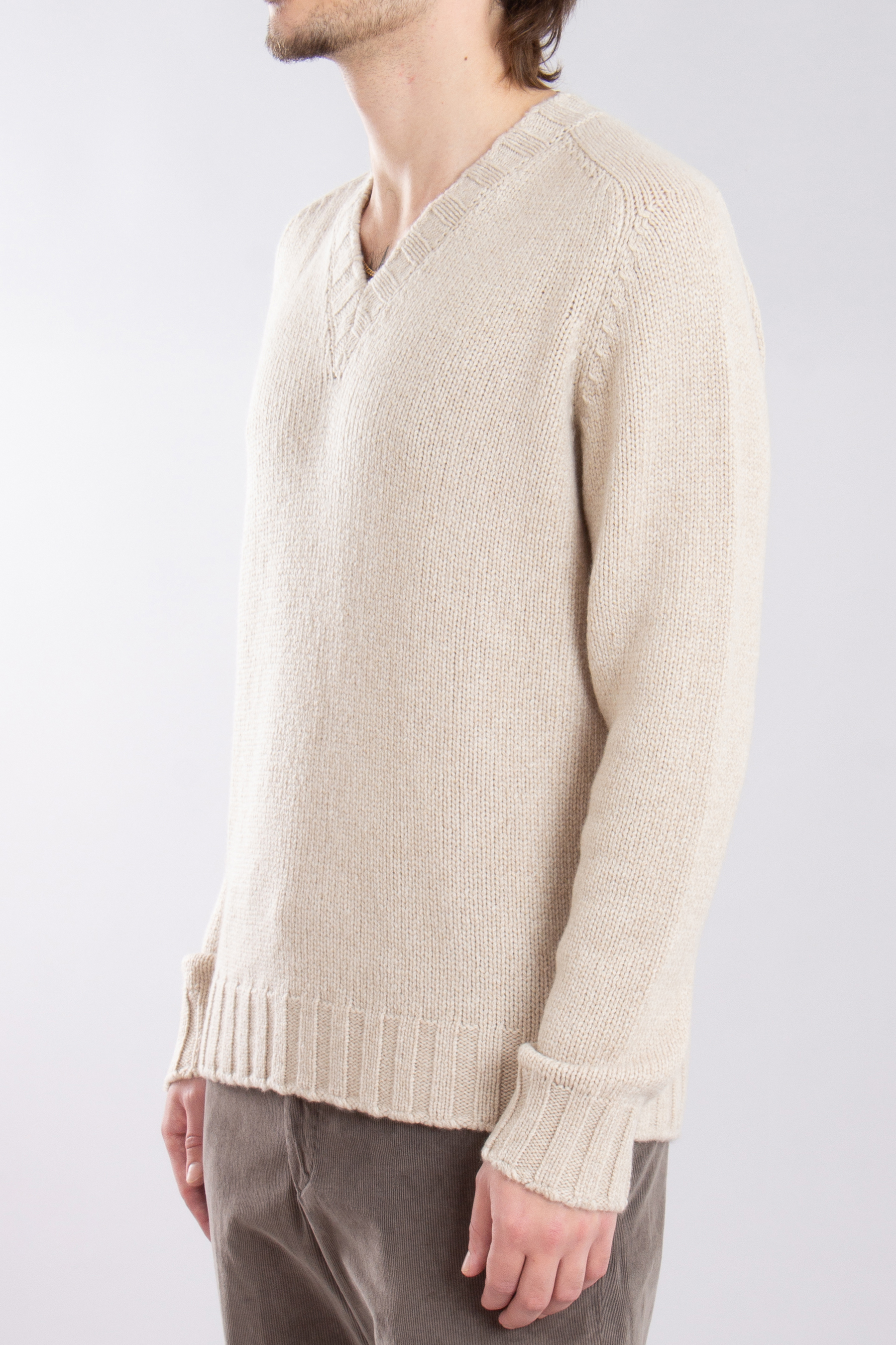 AIDA BARNI Cashmere V-Neck Sweater