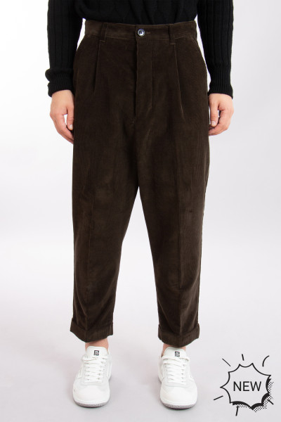 AMI PARIS Oversized Carrot Fit Cotton Corduroy Pants